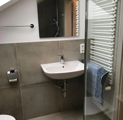 In Wiesent-gerne Handwerker/monteure 아파트 *